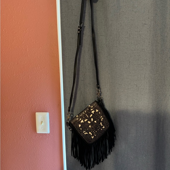 🚨🚨VINTAGE MONTANA WEST LEATHER PURSE WITH FRINGE ABSOLUTELY GORGEOUS ❤️❤️❤️🤩 - Picture 7 of 12